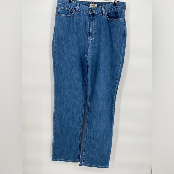 L.L. Bean Woman’s Vintage Jeans Classic Cut Slightly Tapered Leg 12 - Picture 1 of 6
